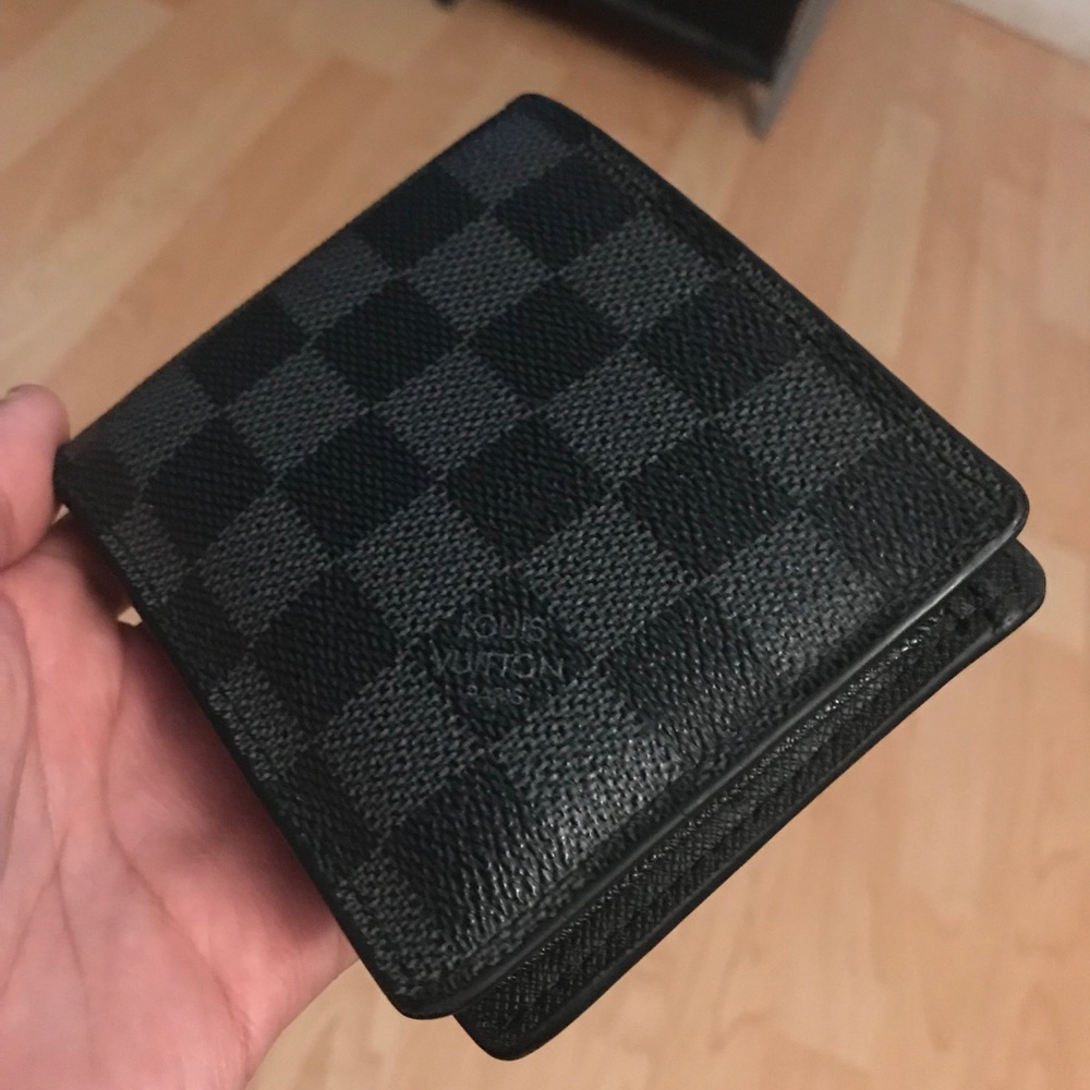 AUTHENTIC LV wallet